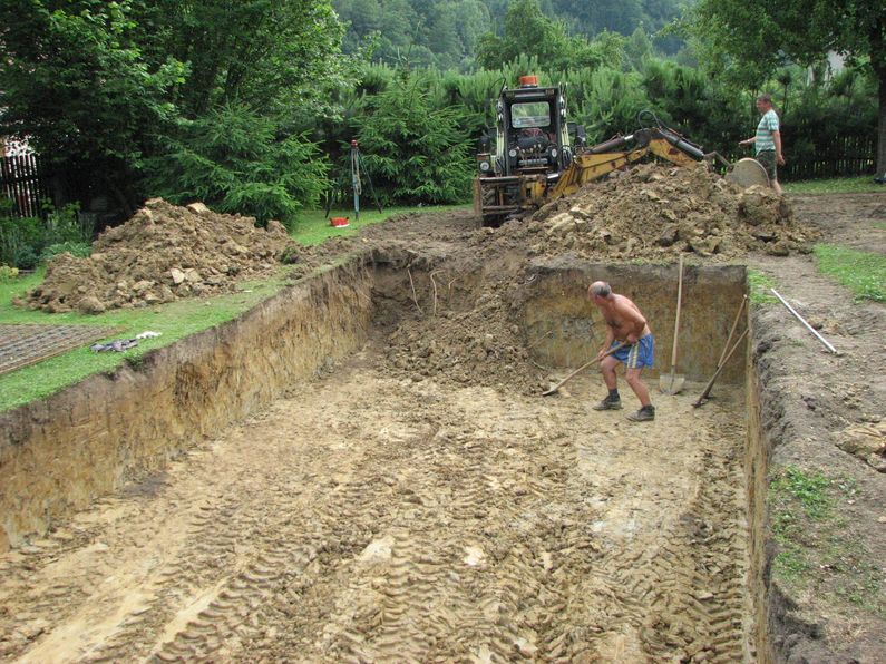 Bazén - Turnov, výkop pro bazén