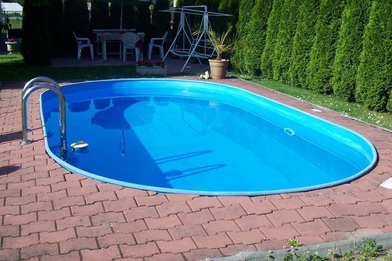 Bazén ovál, Malá Skála