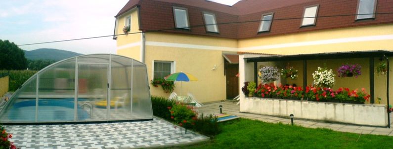 Bazén u penzionu, Hrádek nad Nisou