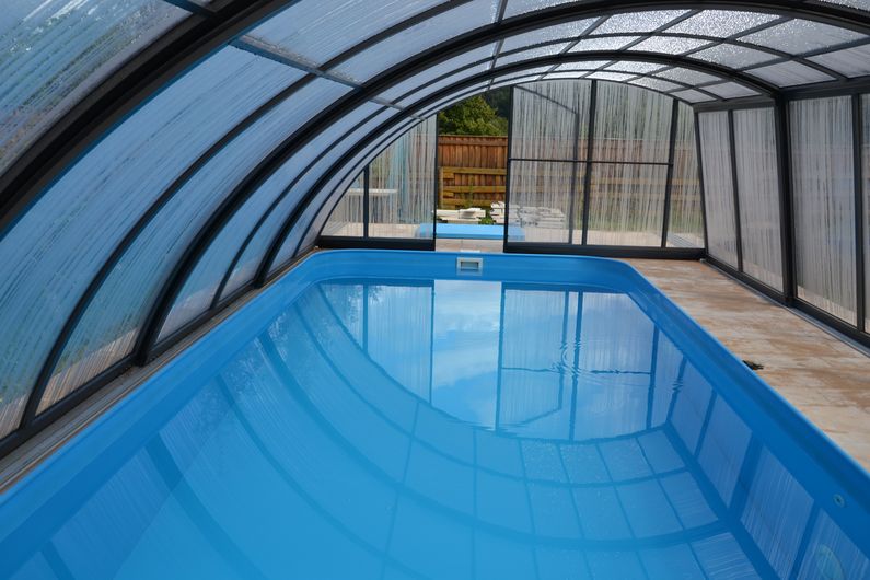 Bazén obdélník s vnitřními schody