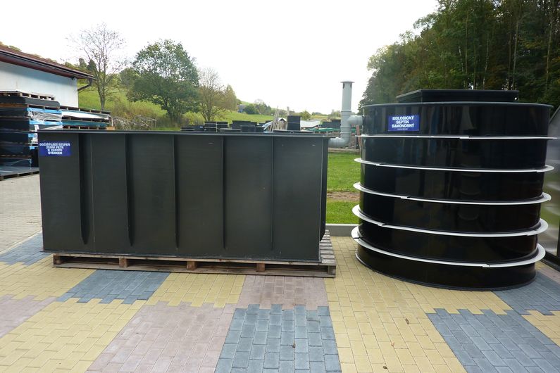 Samonosný septik a zemní filtr