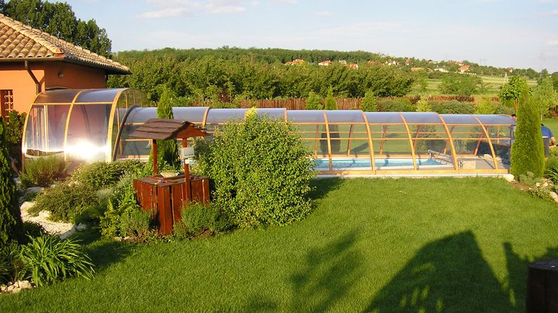 Zastřešení Universe se zvýšeným prvím segmentem