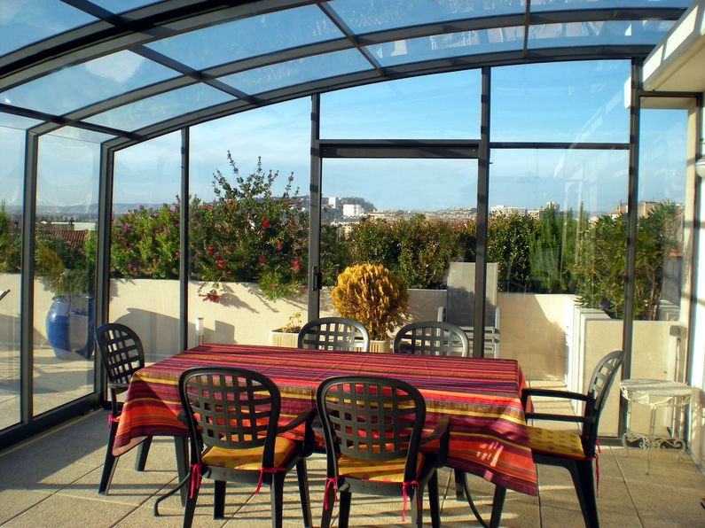 Zastřešení Corso, bronzový kompakt, profil antracit