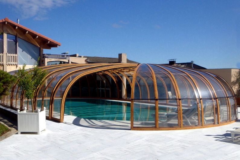 Zastřešení Olympic, bronzový kompakt, profil dřevodekor