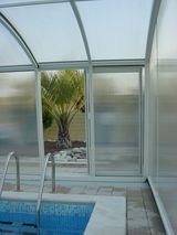 Zastřešení Ravena, detail boční vstup