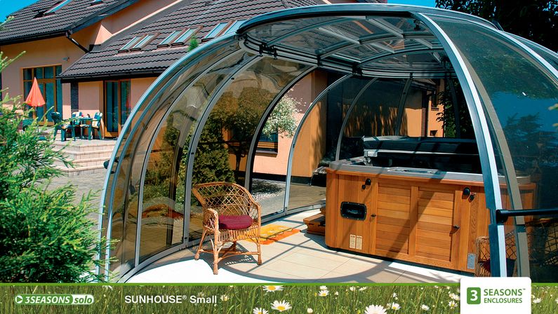 Zastřešení Sunhouse, bronzový kompakt, stříbrný profil