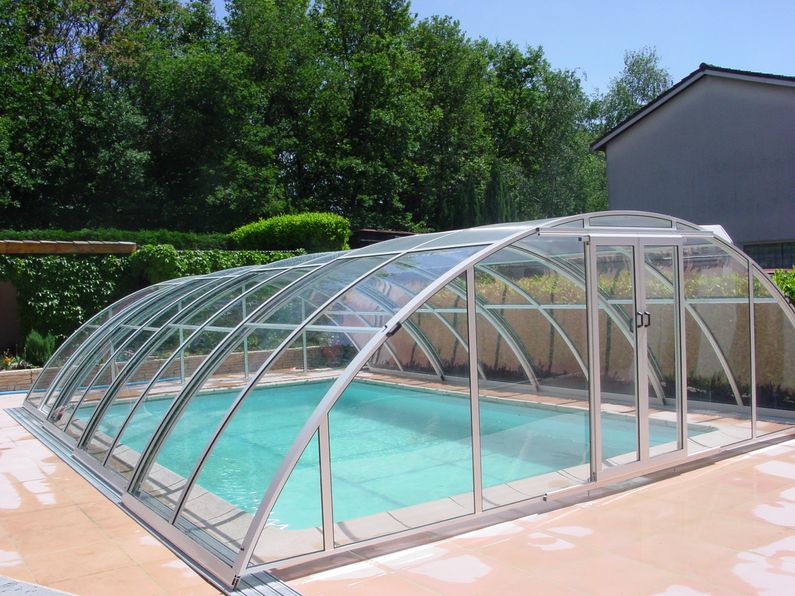 Zastřešení Universe, kompaktní polykarbonát