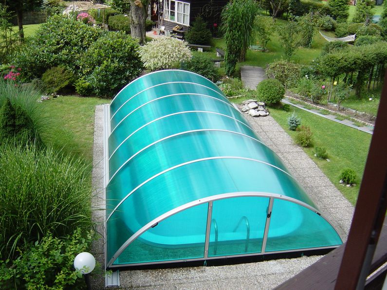 Zastřešení Universe, zelený polykarb, stříbrný profil