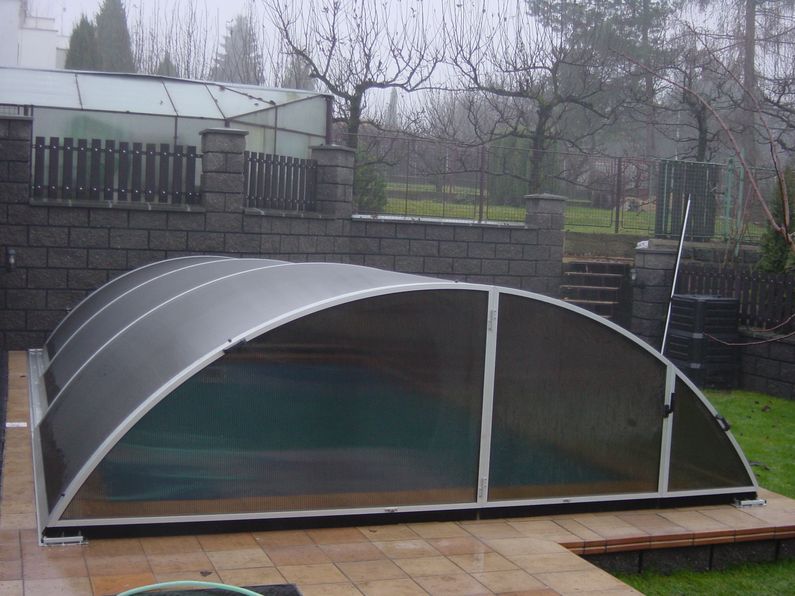 Zastřešení Universe, kouřový polykarb, stříbrný profil