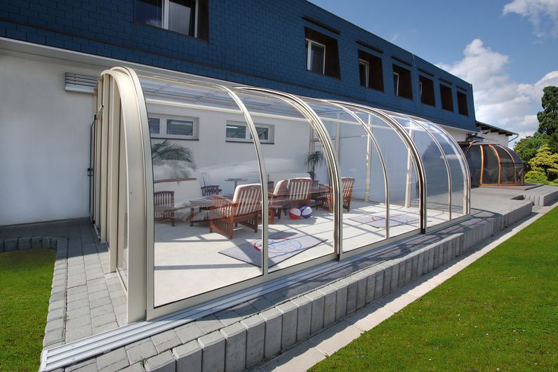 Zastřešení Veranda, kompakt, béžový profil