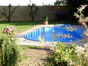 Bazén Ovál + nerezový žebřík