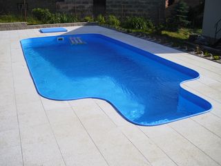 Bazén Obdelník + vnější schodiště na ose