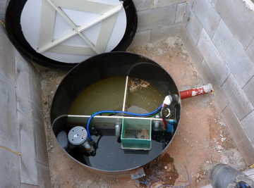 Terénní úpravy kolem ČOV EKO SBR BIO při hlubokém uložení