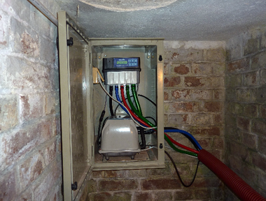 Umístění řídící jednotky ČOV EKO SBR BIO ve sklepě domu