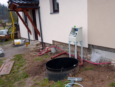 Umístění řídící jednotky ČOV EKO SBR BIO v PP skříňi